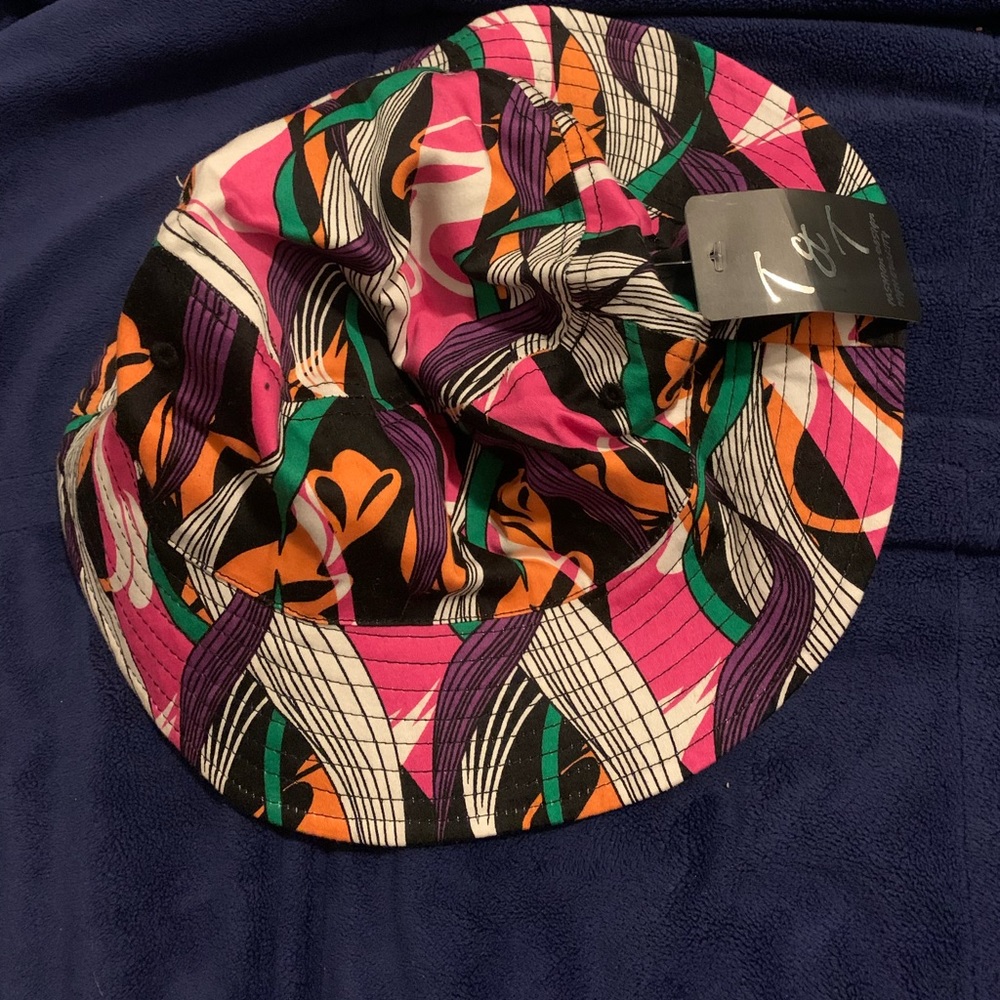 Bucket Hat
